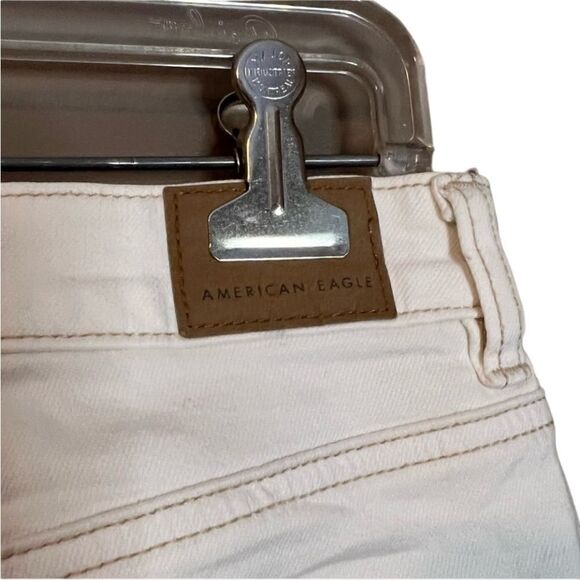 NWT! American eagle mom jean in natural white‎ - Picture 15 of 16